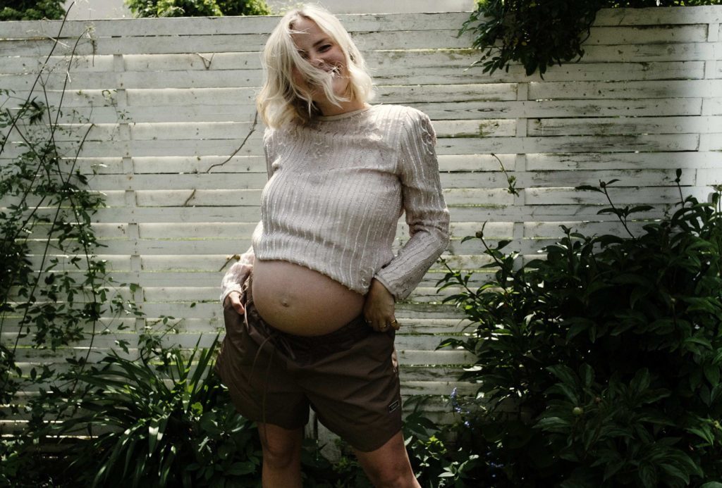 To_The_moon_honey_baby_bump_Featured_cille_fjord_Liv_winther
