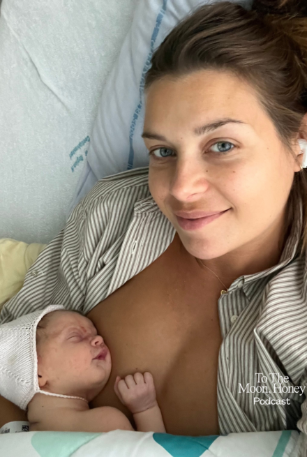 Kvinde med nyfødt baby