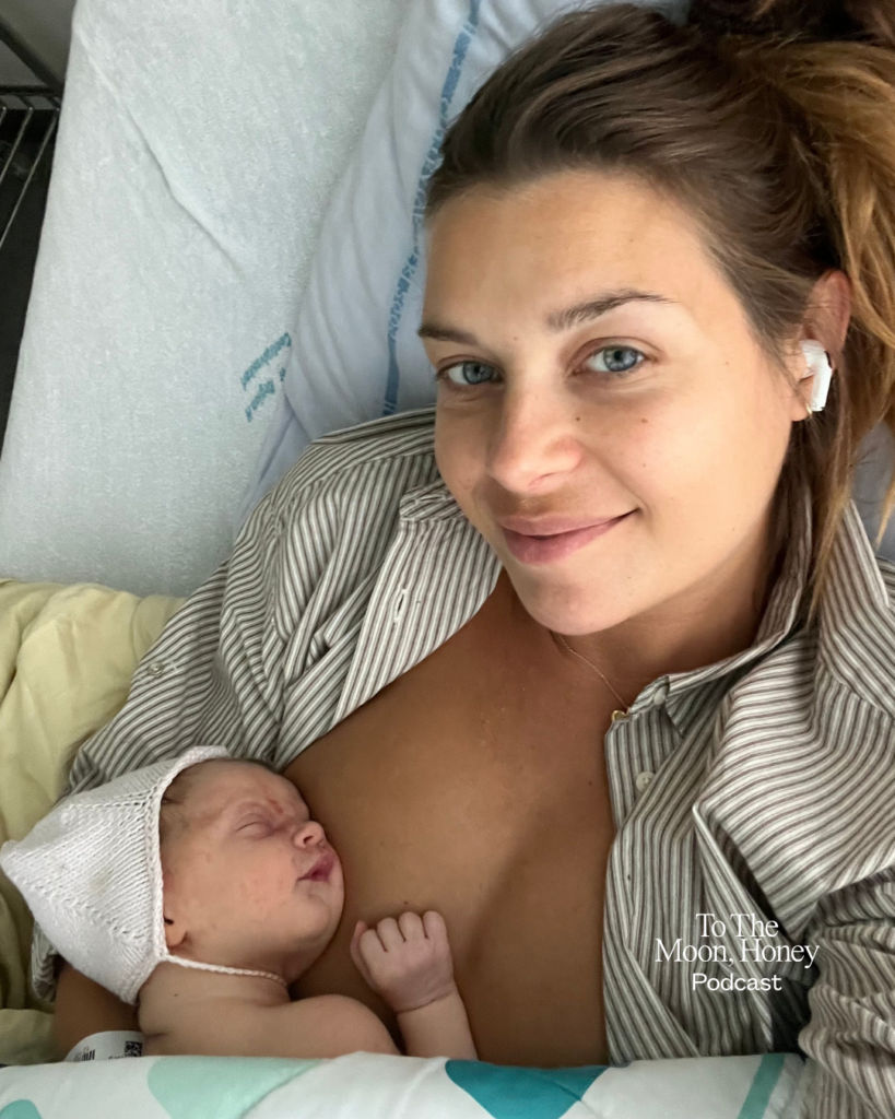 Kvinde med nyfødt baby