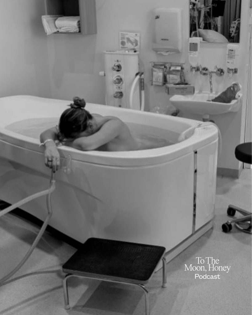 Kvinde i badekar på sygehus