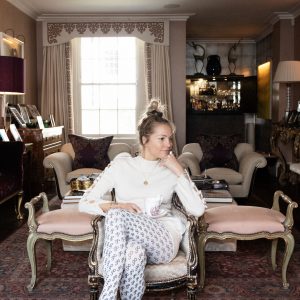 To_The_moon_honey_Caroline_Fleming_Mama_Profile_Liv_Winther_Bea_Fagerholt_books_børn_flytter_hjem