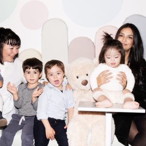 To_the_moon_honey_Noor_Yassin_Anna_Down_with_hugo_