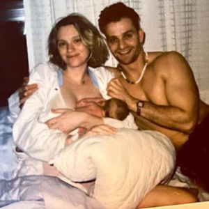 Pernille Rosen og kæreste og nyfødt baby på hospitalet